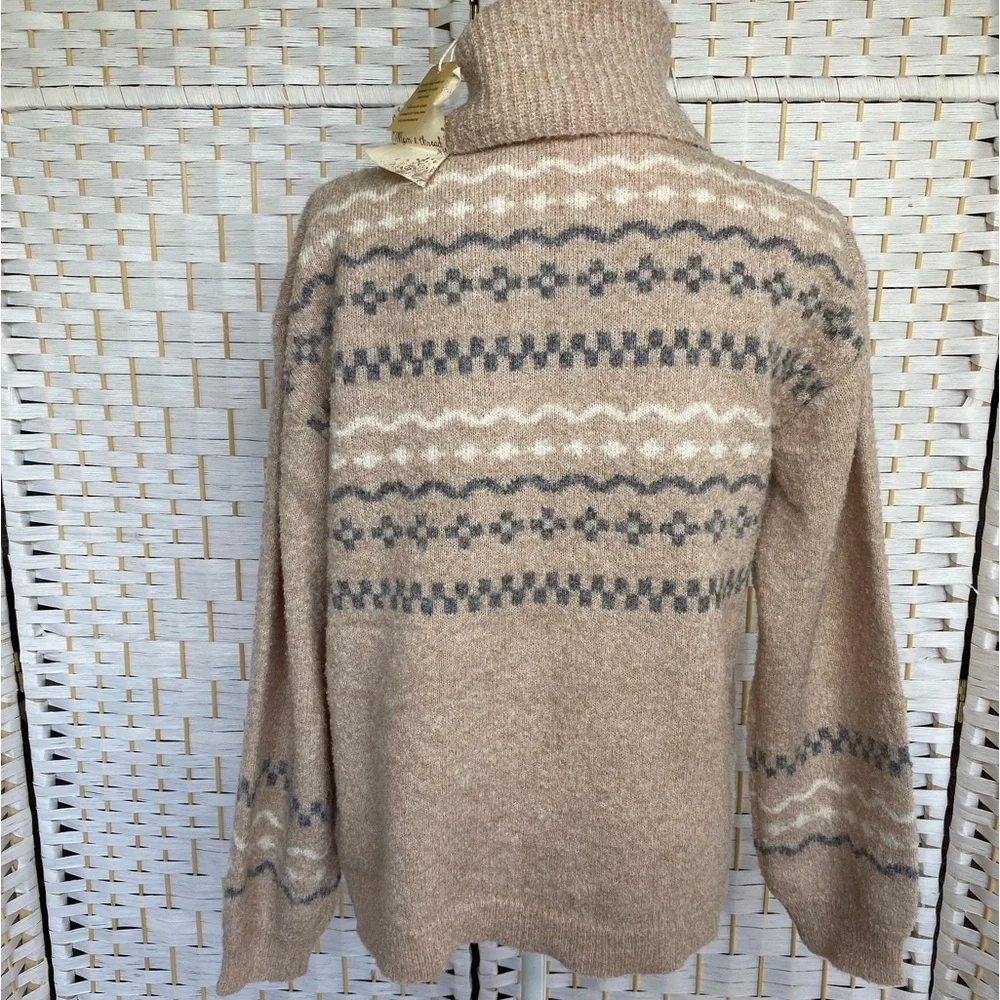 NWT Hem & Thread Fair Isle Turtle Neck Sweater Ivory and Tan with Blue colors - Picture 9 of 12